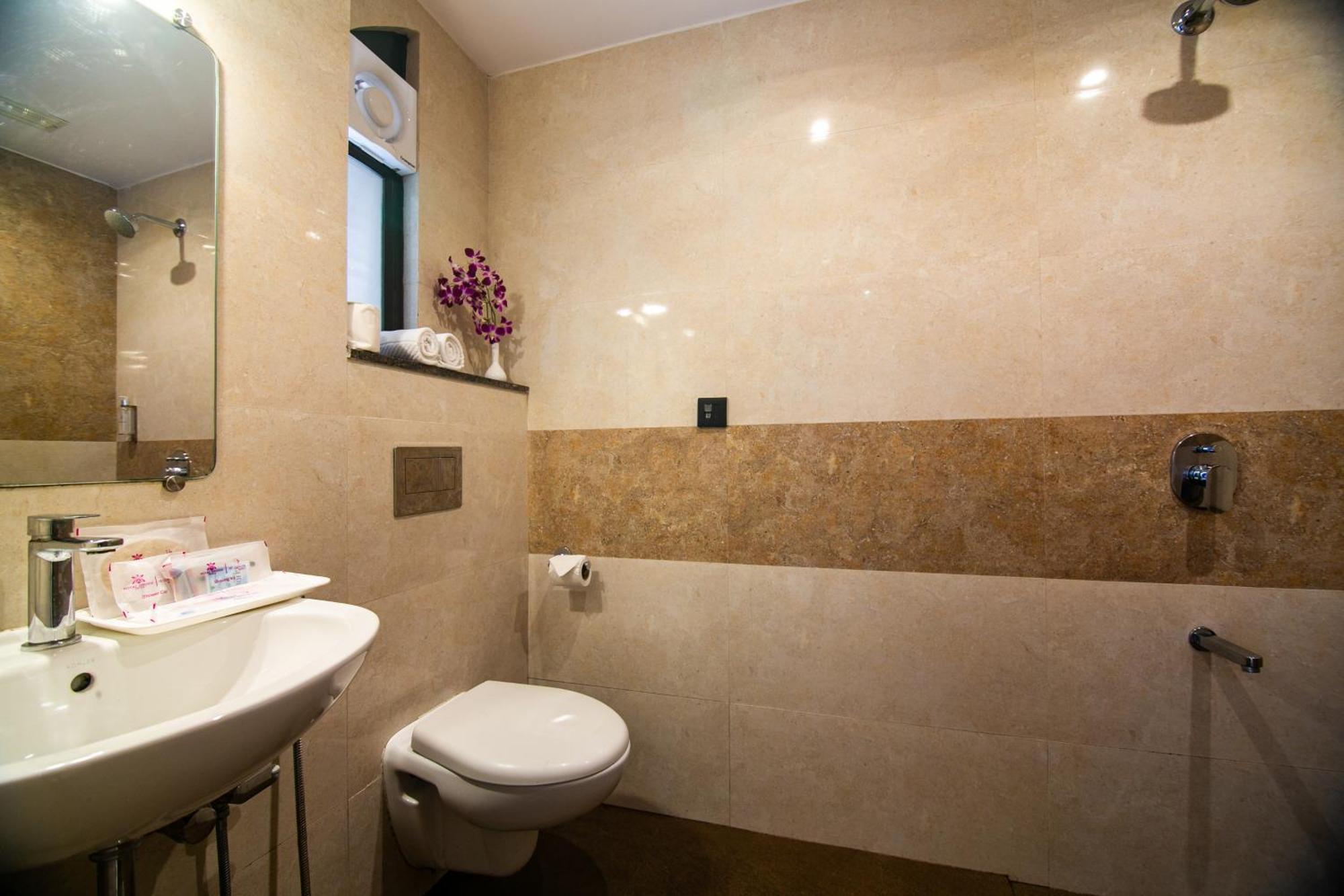 Regenta Inn Palacio De Goa, Panjim Панаджи Екстериор снимка