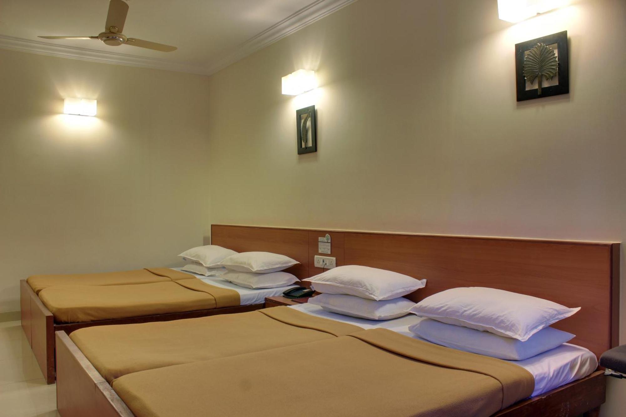 Regenta Inn Palacio De Goa, Panjim Панаджи Екстериор снимка