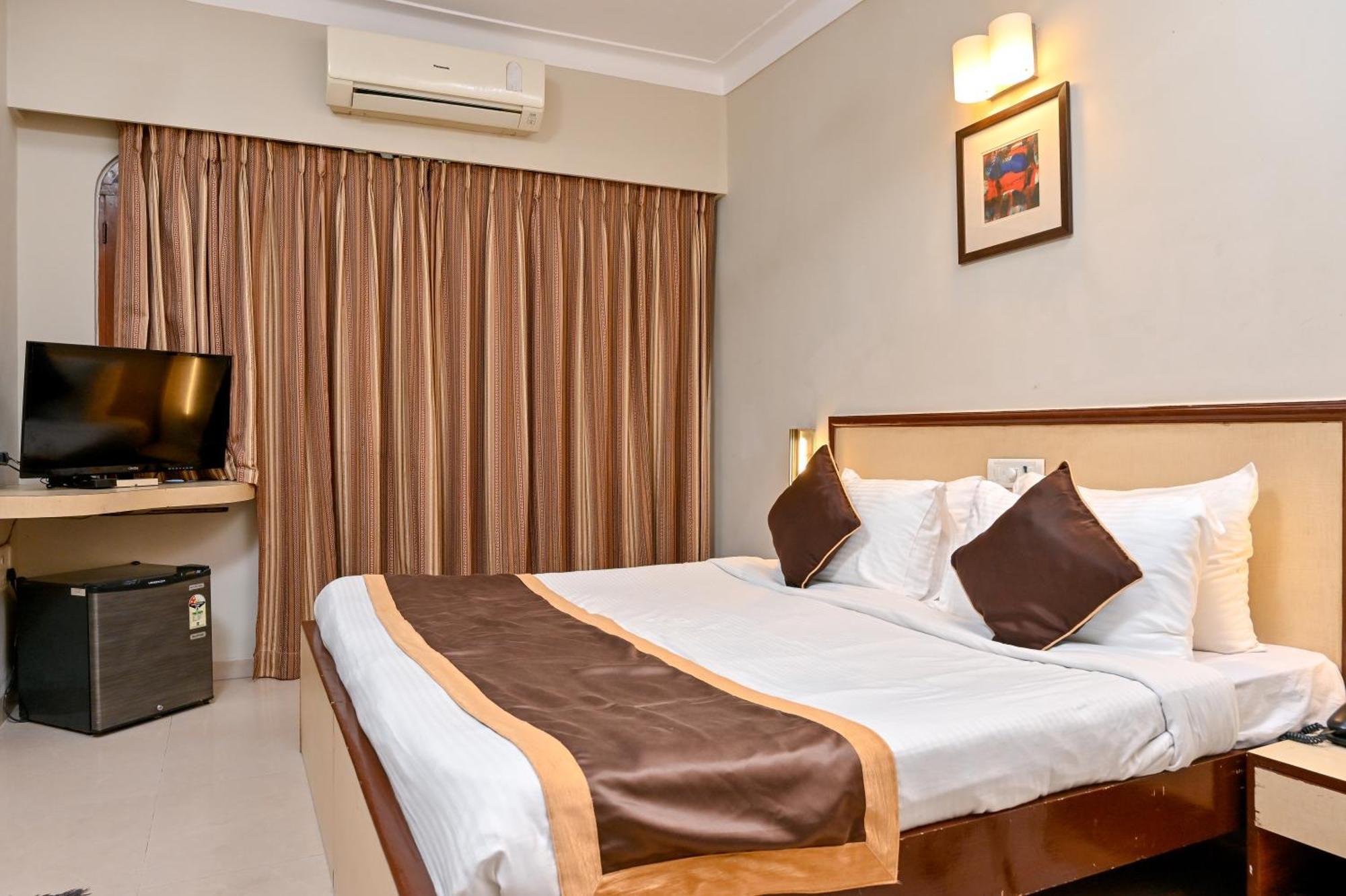 Regenta Inn Palacio De Goa, Panjim Панаджи Екстериор снимка